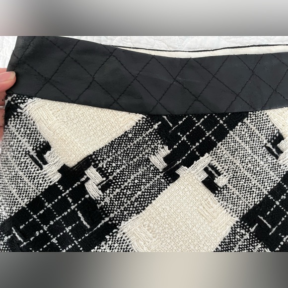 White House Black Market wool skirt - Picture 5 of 6